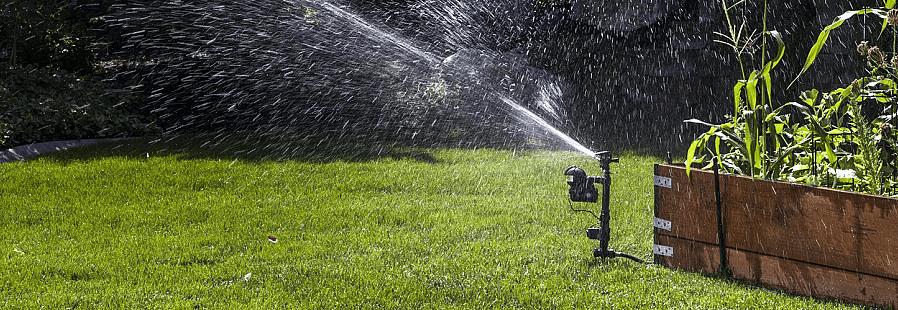 Variksenpelätinliikkeellä aktivoidut sprinklerit perustetaan vain kerran